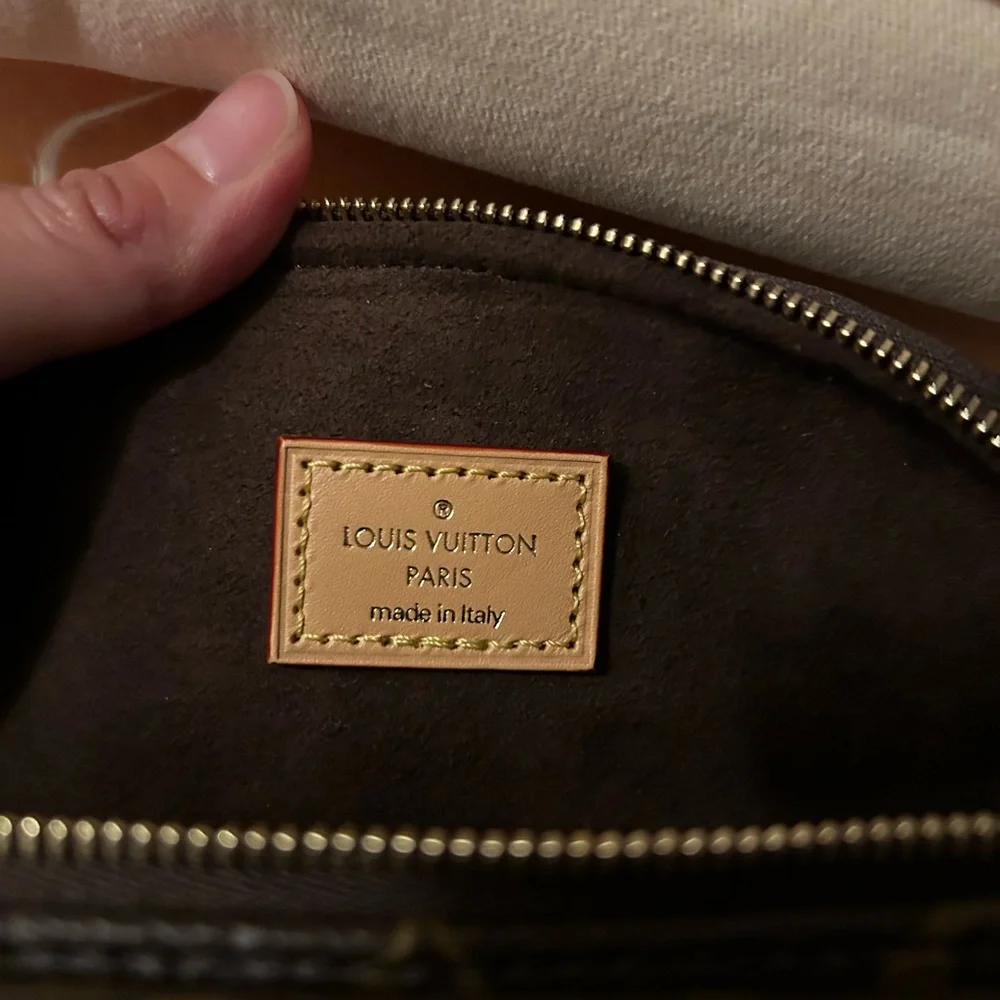 Brand new LV mini bum bag - Picture 10 of 15